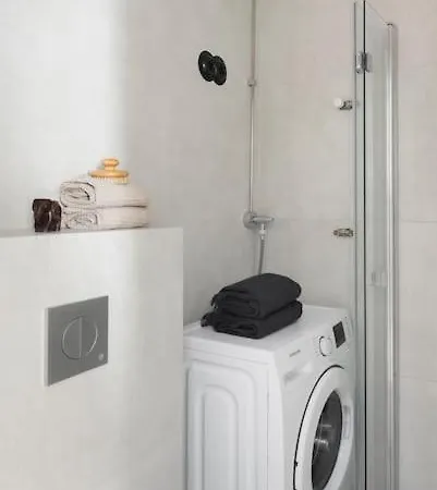 公寓 1 Bedroom Close To Subway And Seaside *