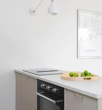 1 Bedroom Close To Subway And Seaside *